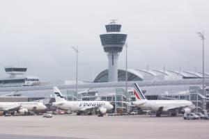Application scheme of airport command center LED display system